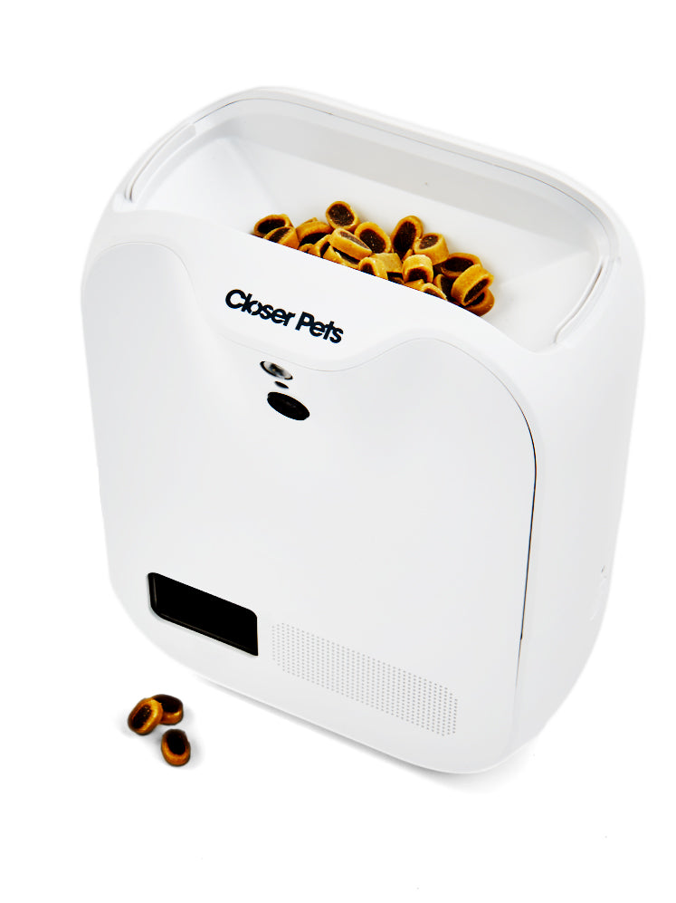 Closer Pets TreatView Pet Camera with Treat Dispenser (iOS/Android Compatible)